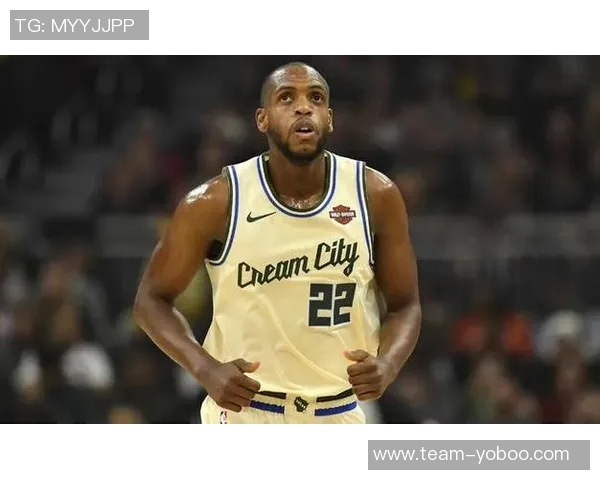 斯普利特强调老将利拉德与霍勒迪在更衣室的重要性及其受欢迎程度