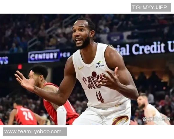 米切尔复出大爆发砍37分助队止连败八记三分展现超强火力