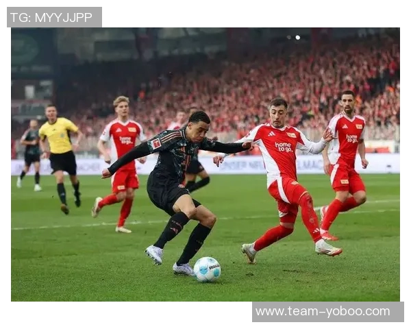 于帕本赛季表现出色拜仁队内夺球权和拦截数据双双领跑 于帕本赛季表现出色拜仁队内夺球权和拦截数据双双领跑