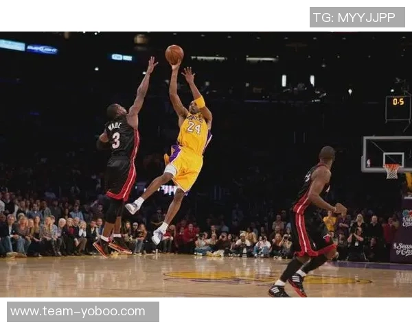 媒体人点评约克绝杀如科比经典时刻边线接球动作相似